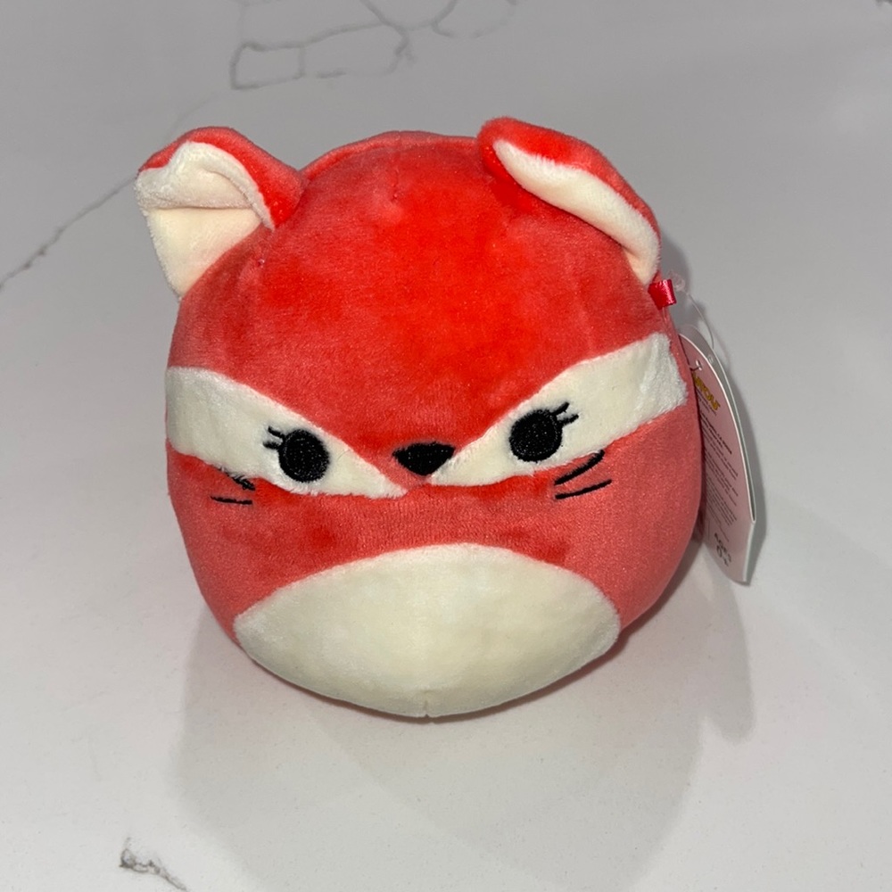 NWT Fifi 5” Squishmallow*